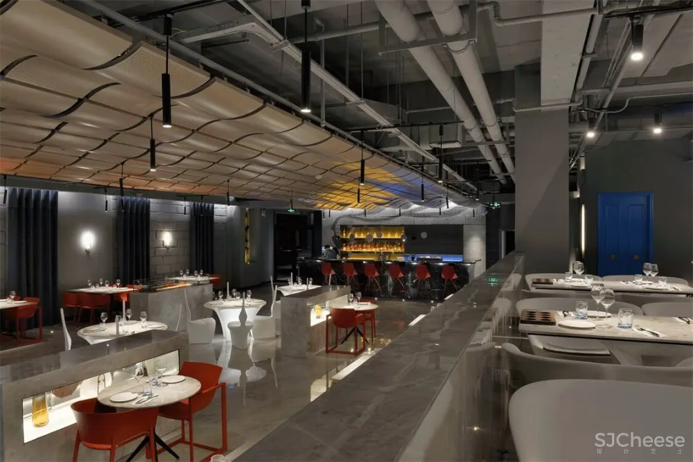 Grey whale 灰鲸餐厅——来自海洋最深处的凝视