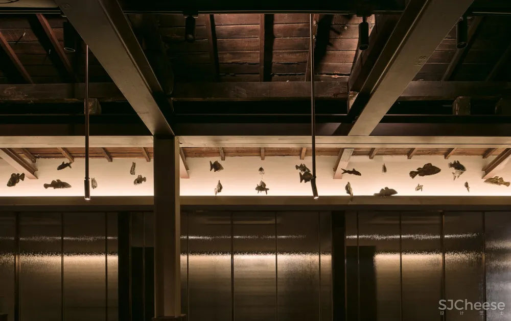 传统木结构餐厅 | GwangHwaMunHaeMul 首