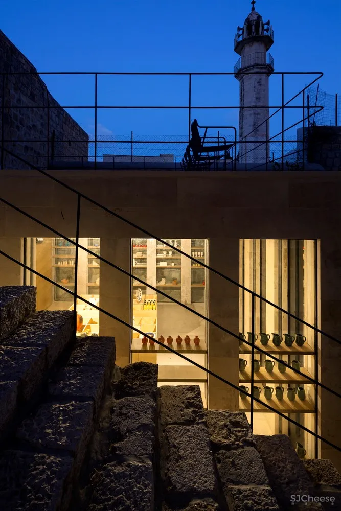 修道院地窖商店 / AAU ANASTAS