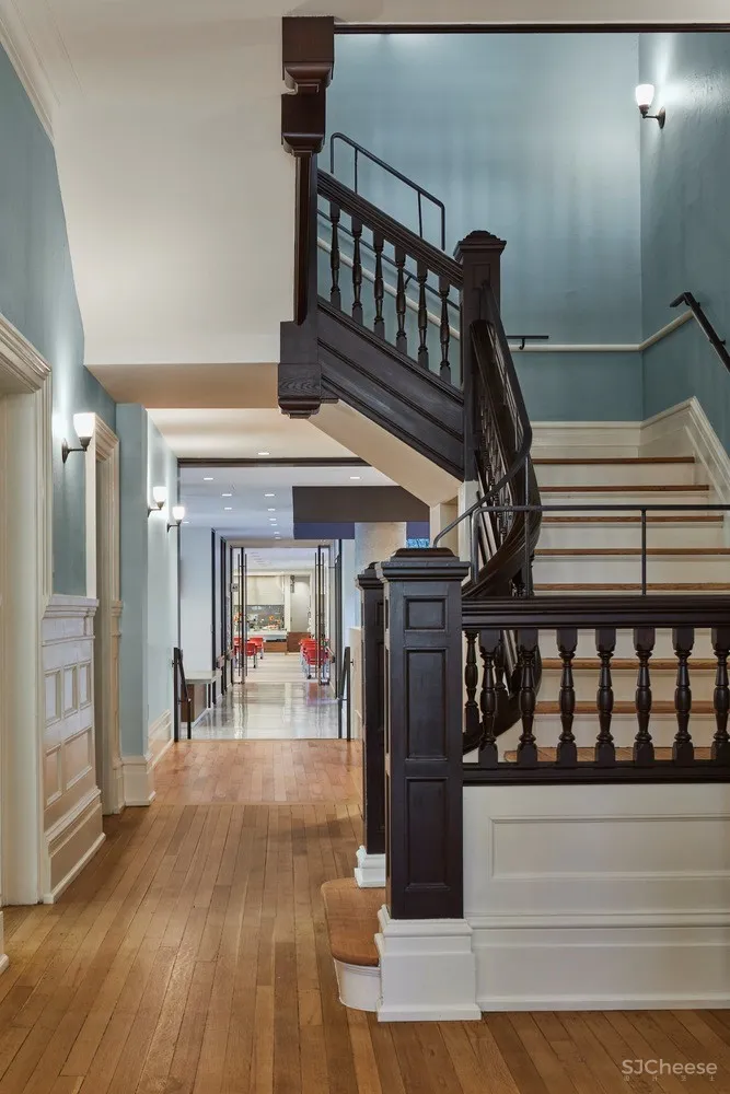 多伦多凯西健康护理中心,为艾滋患者提供希望空间 / Hariri Pontarini Architects