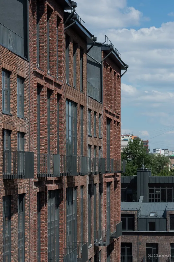 夹层公寓改造 / DNK ag