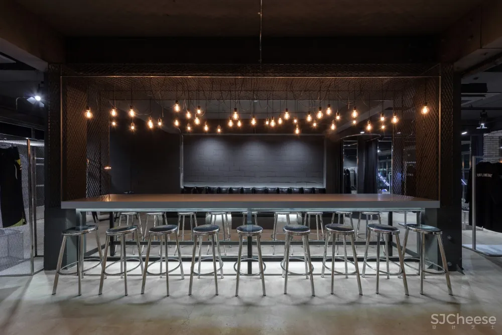 首尔 The Offline Shop 运动品牌店 | ARTEFACT Design 首