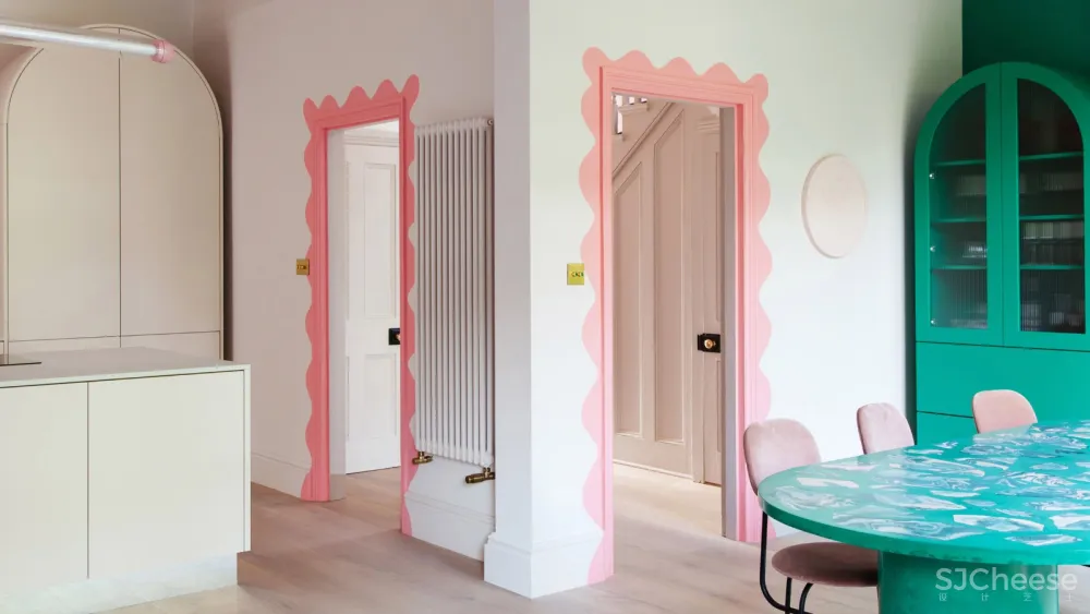 2LG工作室设计伦敦住宅 | 混合了柔和色调和古怪细节 首