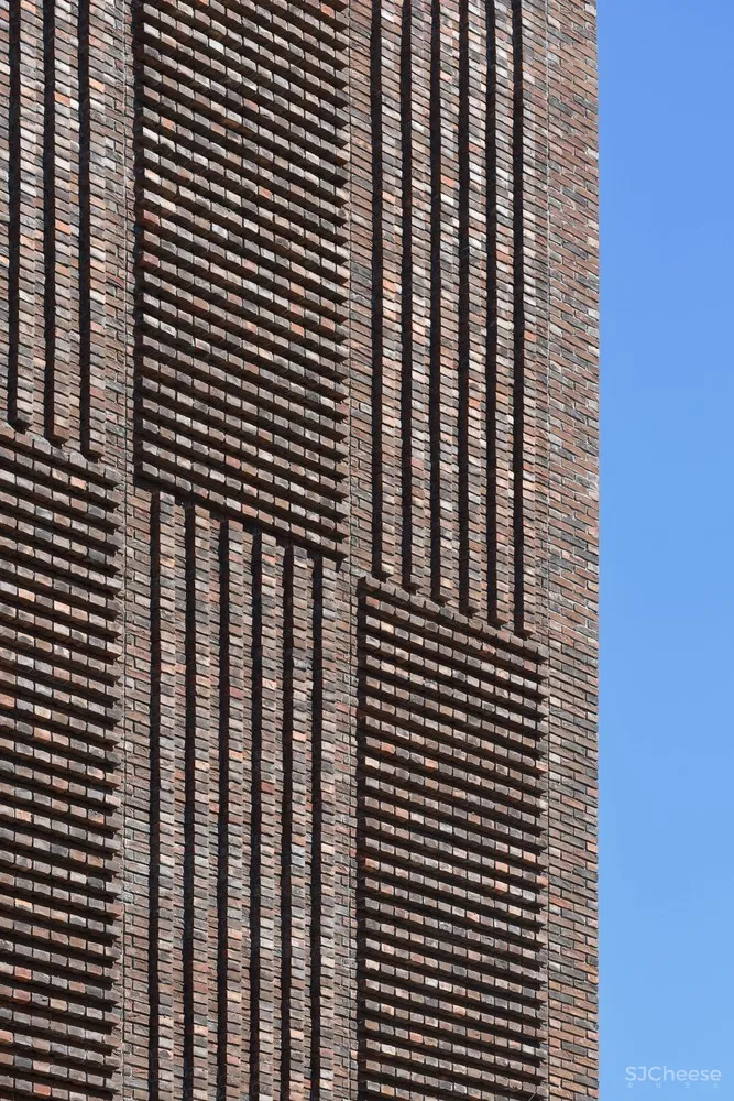 夹层公寓改造 / DNK ag