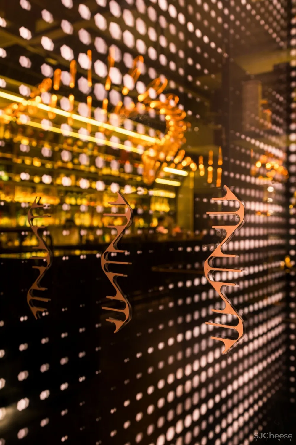 多元选择中追寻，定义独有基因 | 珑腾商业空间设计事务所 首