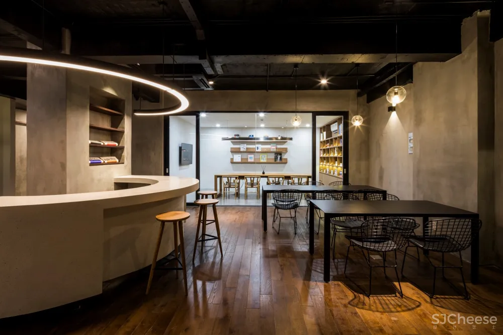 Sanuki Daisuke architects：越南年轻创业者的办公空间