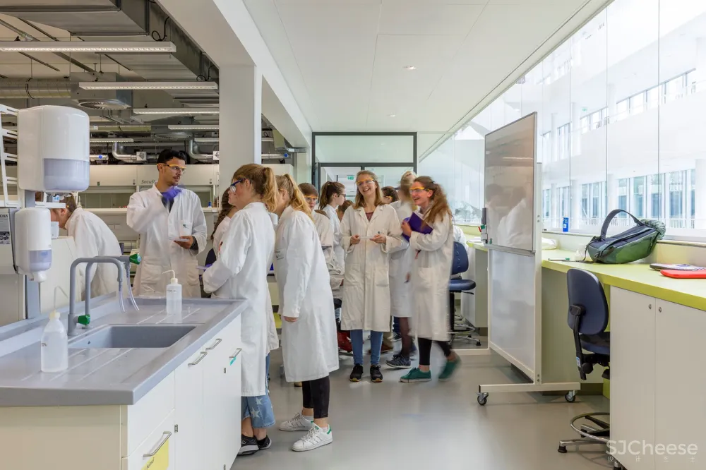 莱顿大学贝塔园区,荷兰 / 瑛泊