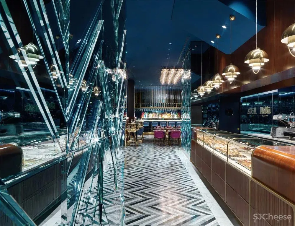 复古胡桃木+黄铜 Motta国外轻奢咖啡店 | COLLIDANIELARCHITETTO 首