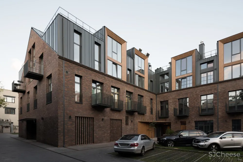 夹层公寓改造 / DNK ag