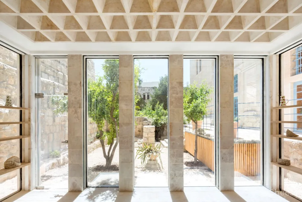 修道院地窖商店 / AAU ANASTAS
