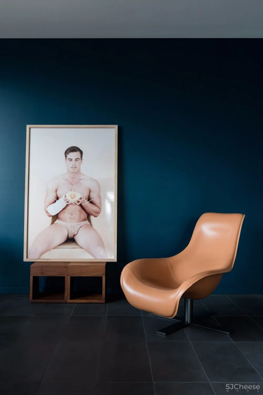 冷暖色调结合的悉尼伯克街公寓 | Stephen Collins 首