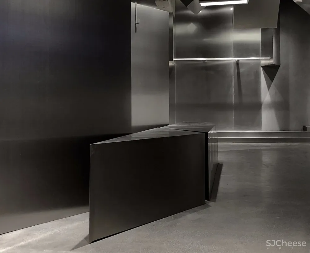 易写男装——魅影重重丨术锐室内设计 首