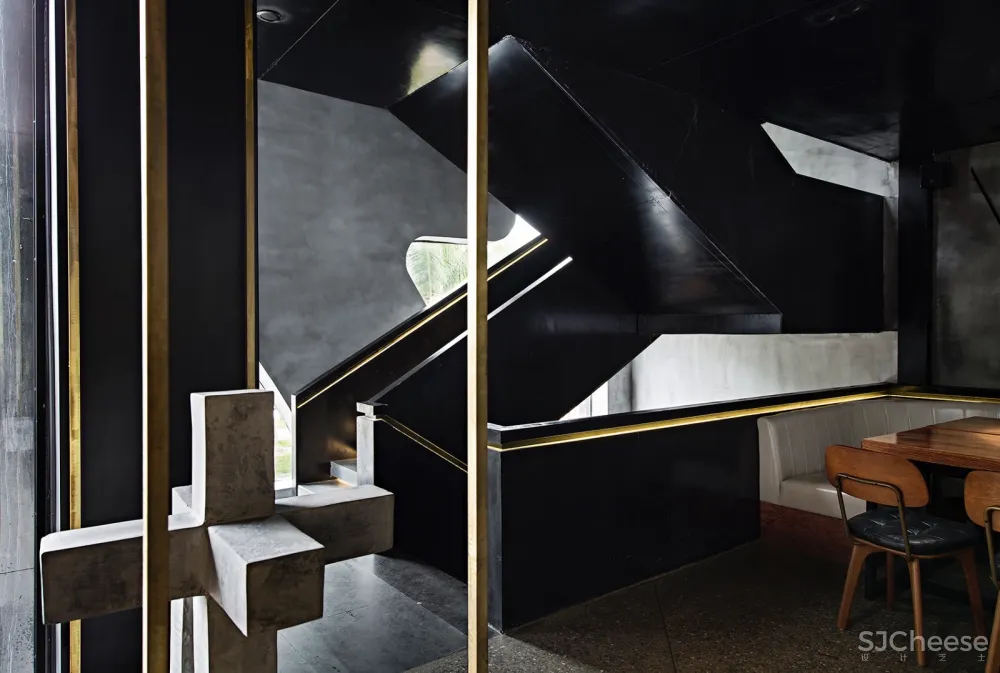 食酒堂精酿吧，海口 / Ly龙丽仁室内设计 首