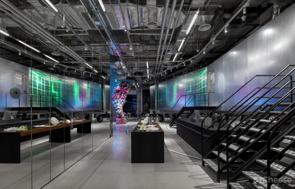 深圳UPAR运动品牌跑站旗舰店 | 朱志康空间规划