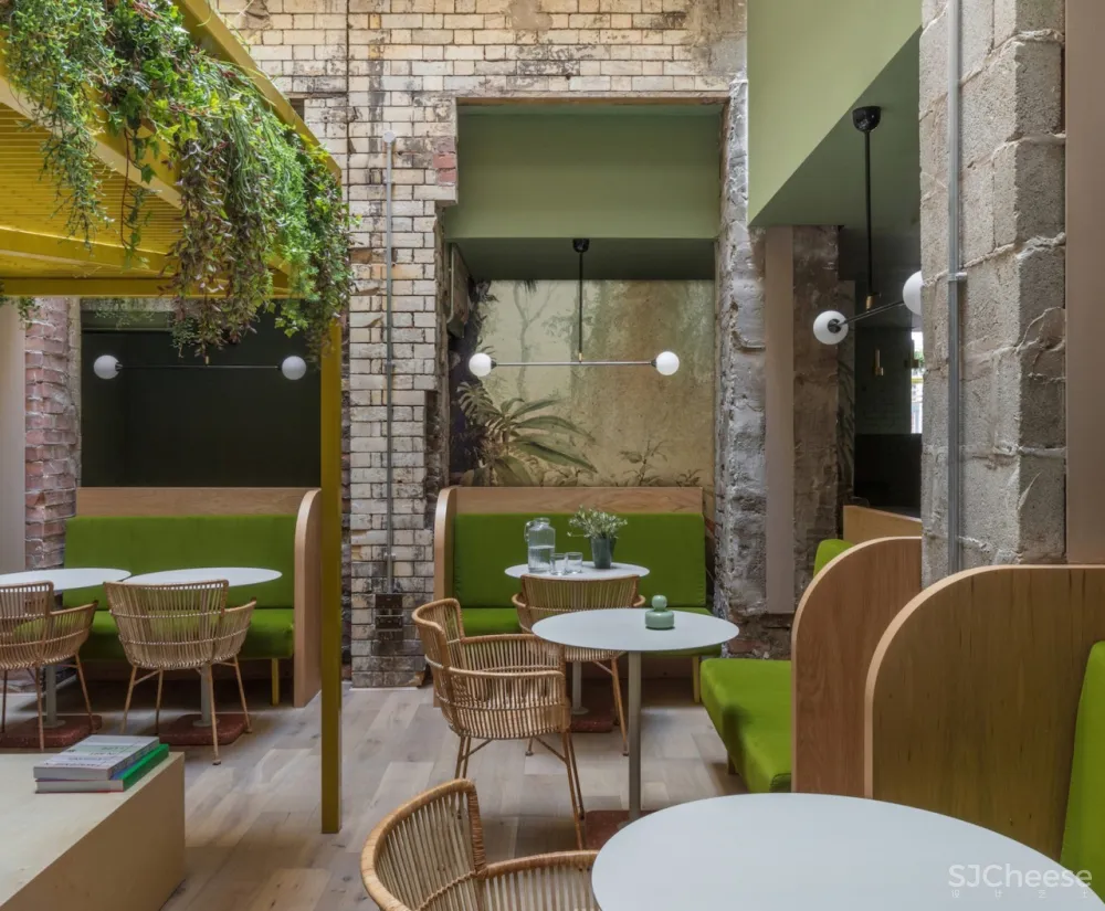 注入经典现代魅力的 Whitworth Locke 酒店 /Grzywinski+Pons 首