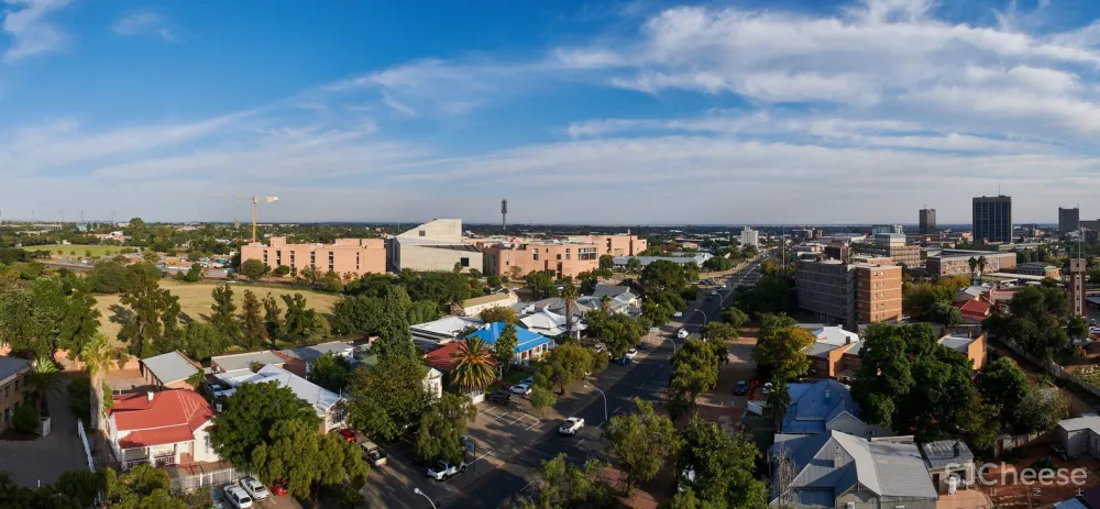 索尔·普拉特杰大学学生资源中心 / Designworkshop