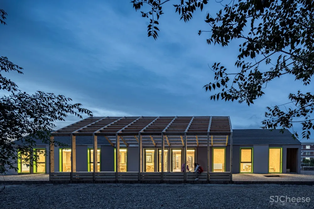 张北县二台镇华夏之星初心图书馆,河北 / 度态建筑