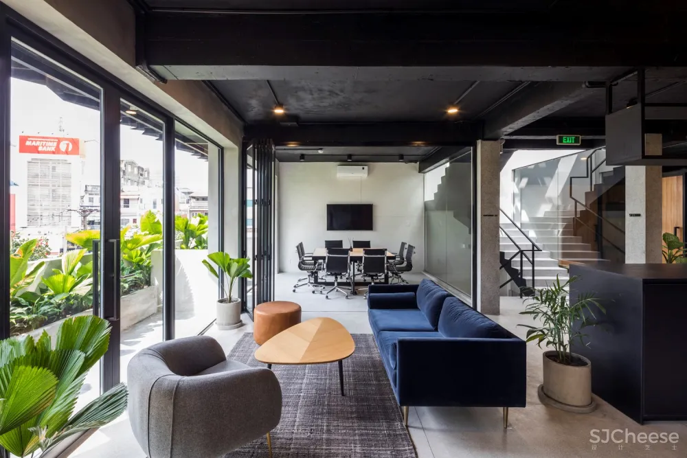 Sanuki Daisuke architects：越南年轻创业者的办公空间