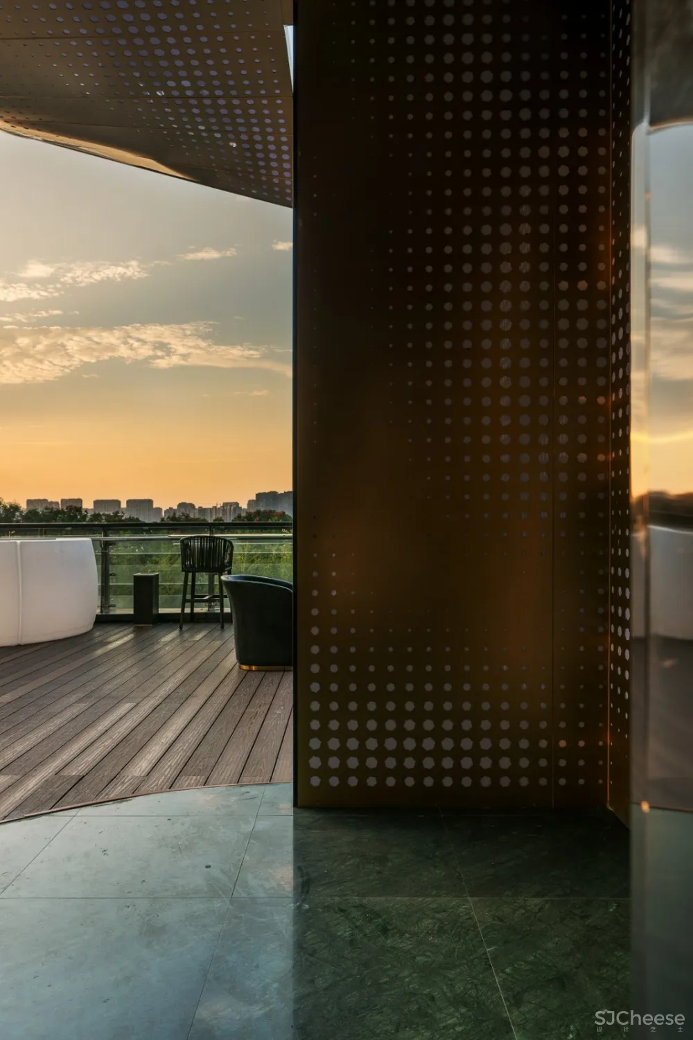 多元选择中追寻,定义独有基因 | 珑腾商业空间设计事务所 首