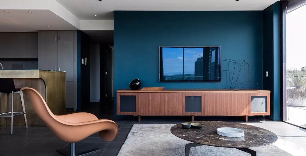 冷暖色调结合的悉尼伯克街公寓 | Stephen Collins 首