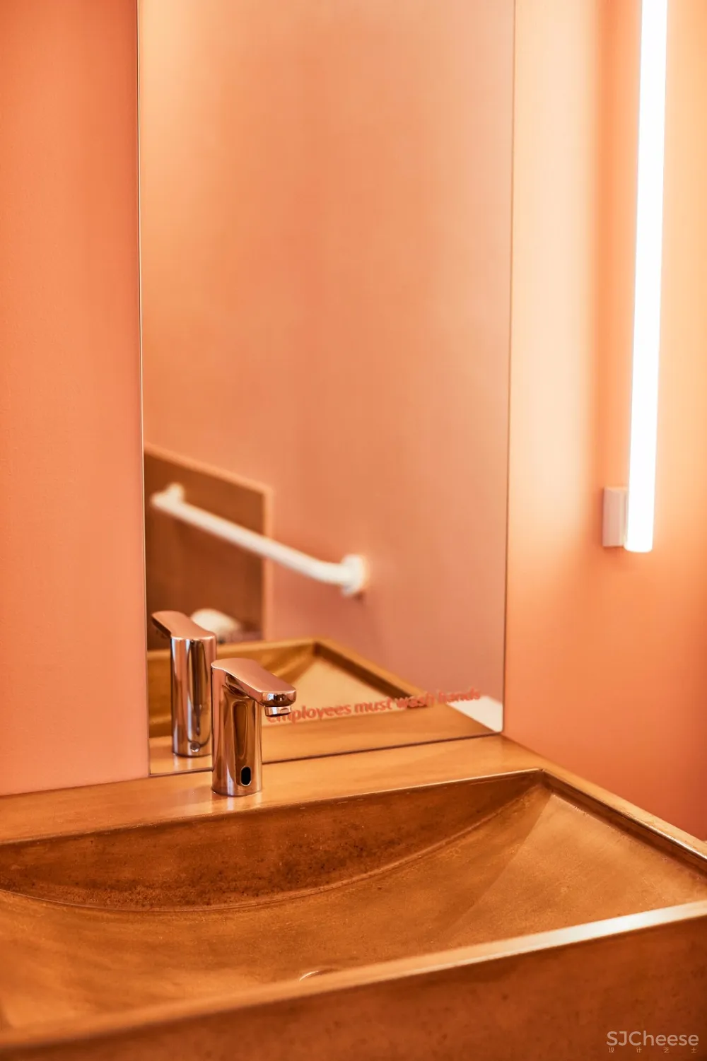 Corinna & Theresa Williams：Celsious餐厅自助洗衣店/咖啡馆 首