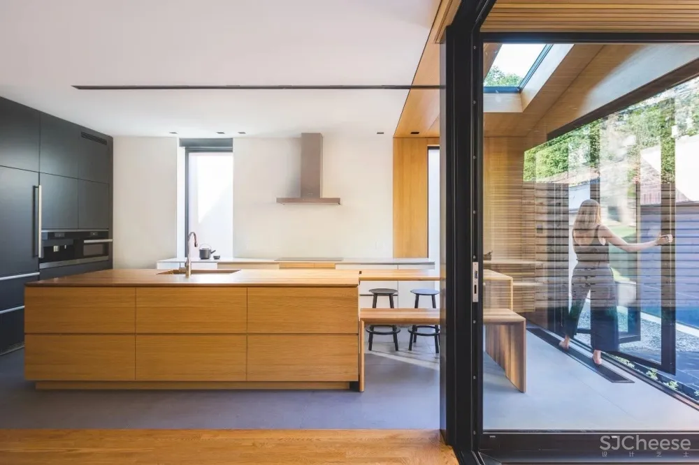 200㎡ 房屋改造,巧用木头打造时尚空间!