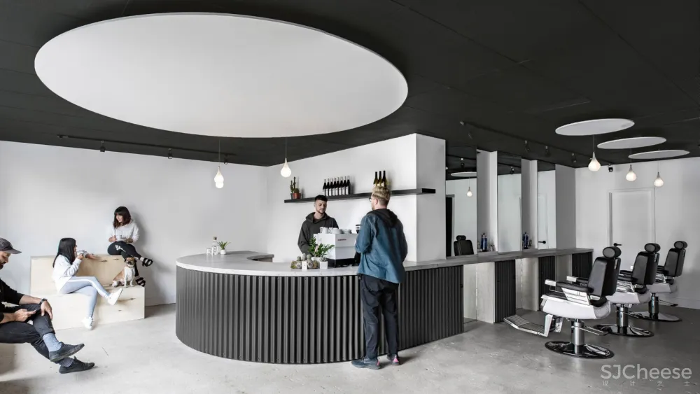 StudioAC:波纹黑金属酒吧