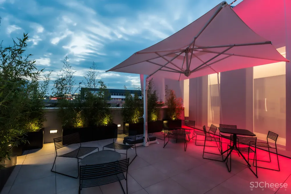 Gotha化妆品公司,意大利 / iarchitects