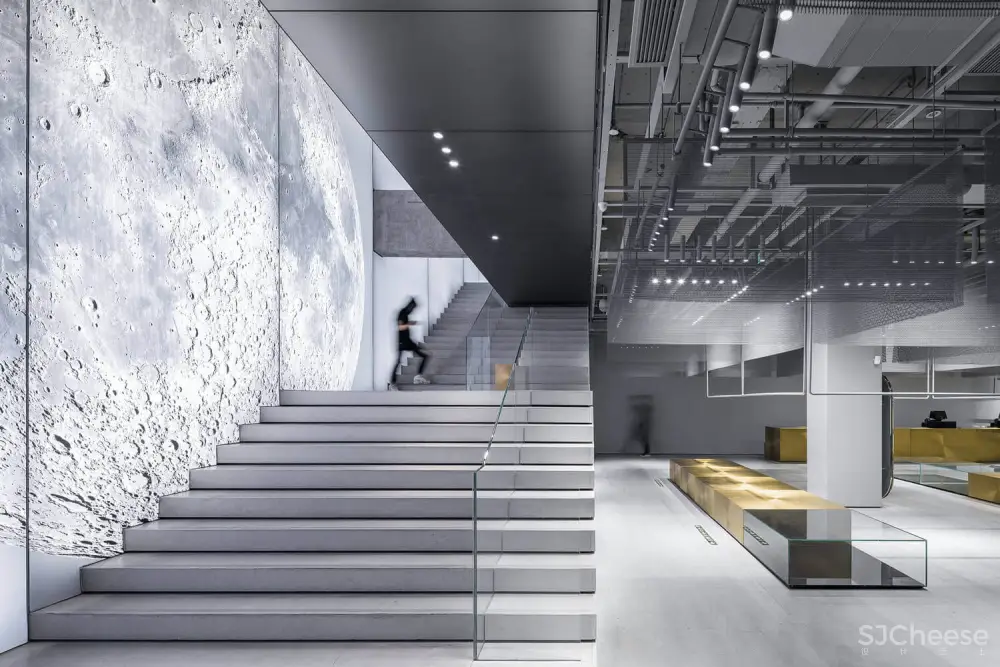 东仓建设,UR华师旗舰店—峡谷