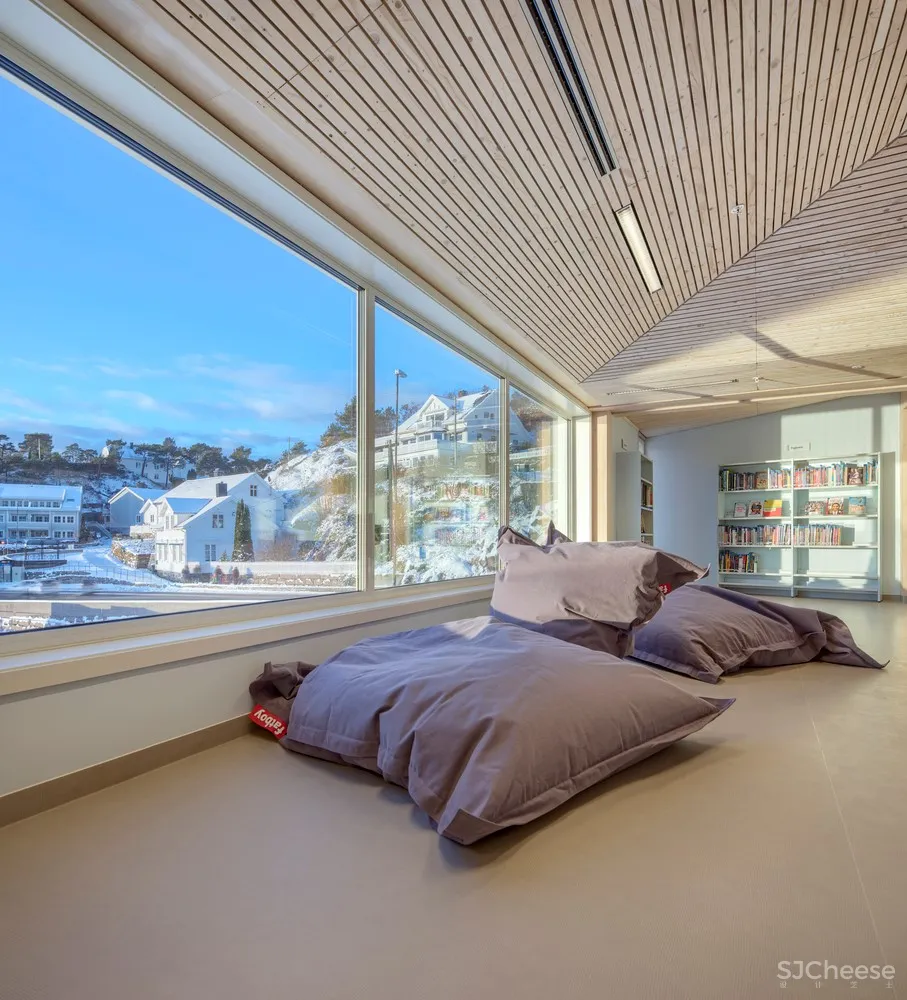 格里姆斯塔德图书馆 / Helen & Hard