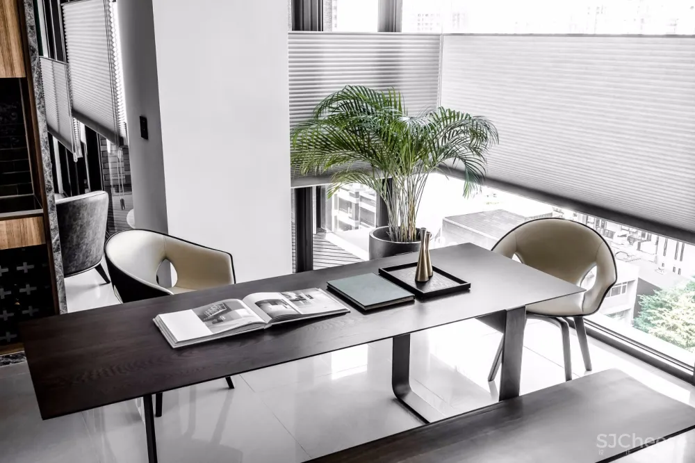 灰+绿 焕然一新的清新住宅空间 | 大也国际空间设计