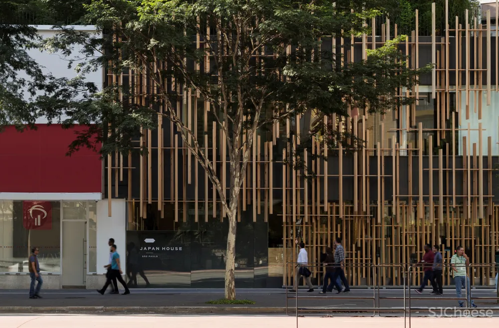 隈研吾+FGMF 新作“圣保罗日本屋”,将巴西和日本的传统材料融合