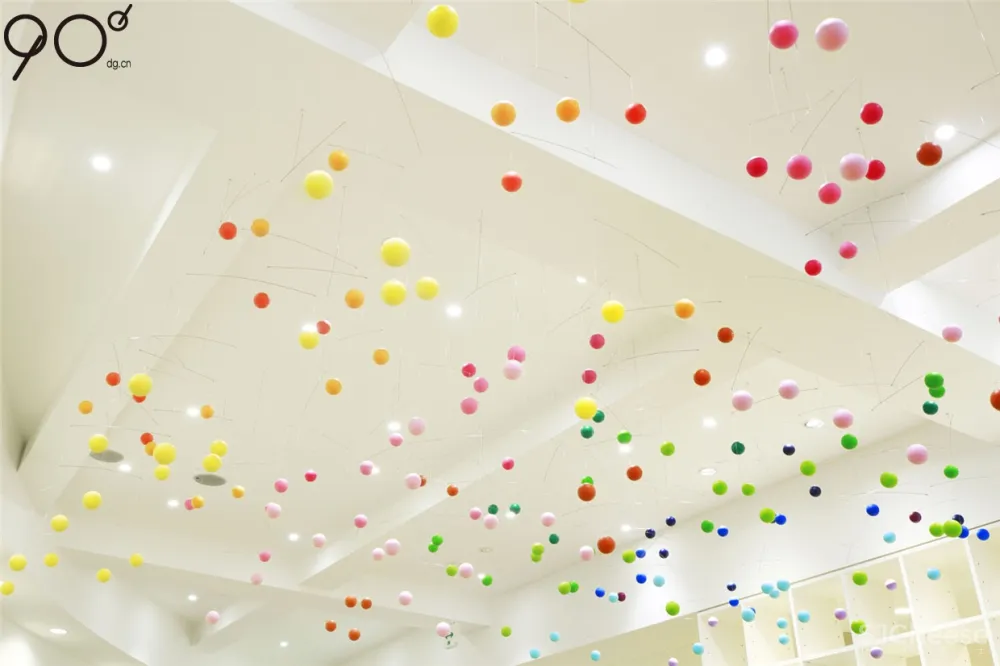 真珠苑疗养院的休息区与餐厅