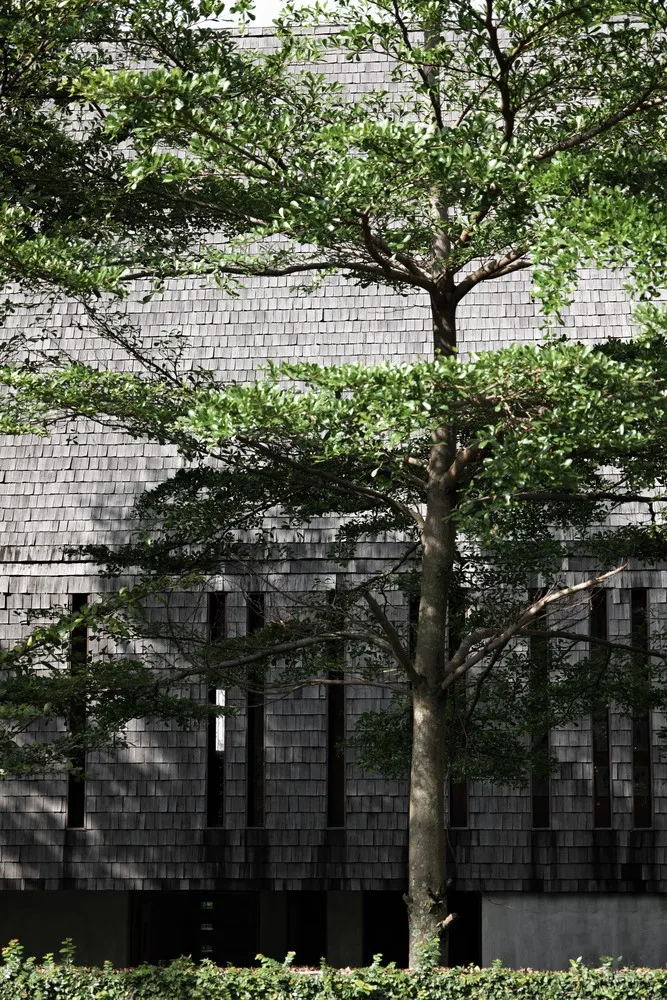 EH 住宅 / andramatin