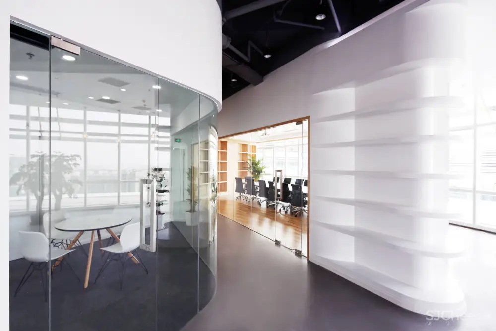 北京银河SOHO一家互联网金融公司办公室设计