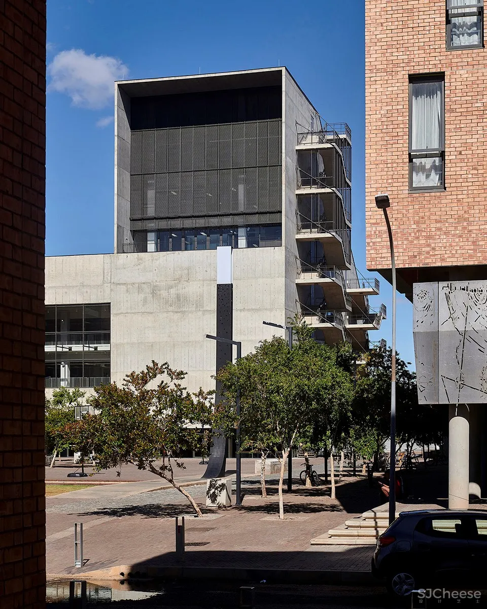 Sol Plaatje大学学生资源中心,南非 / designworkshop