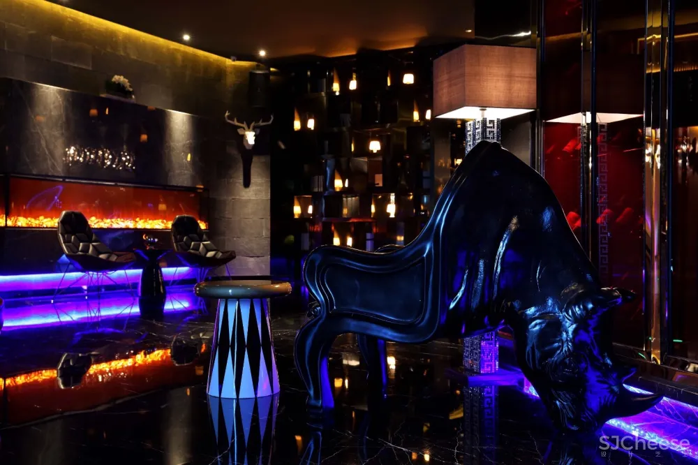 艺术潮流范——“砖”做KTV | 辛视设计