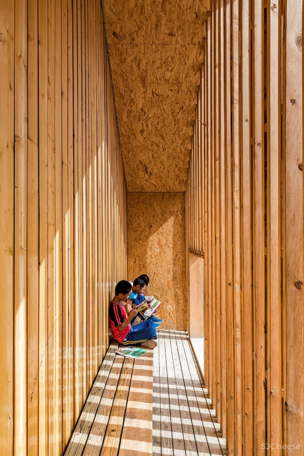 张北县二台镇华夏之星初心图书馆，河北 / 度态建筑