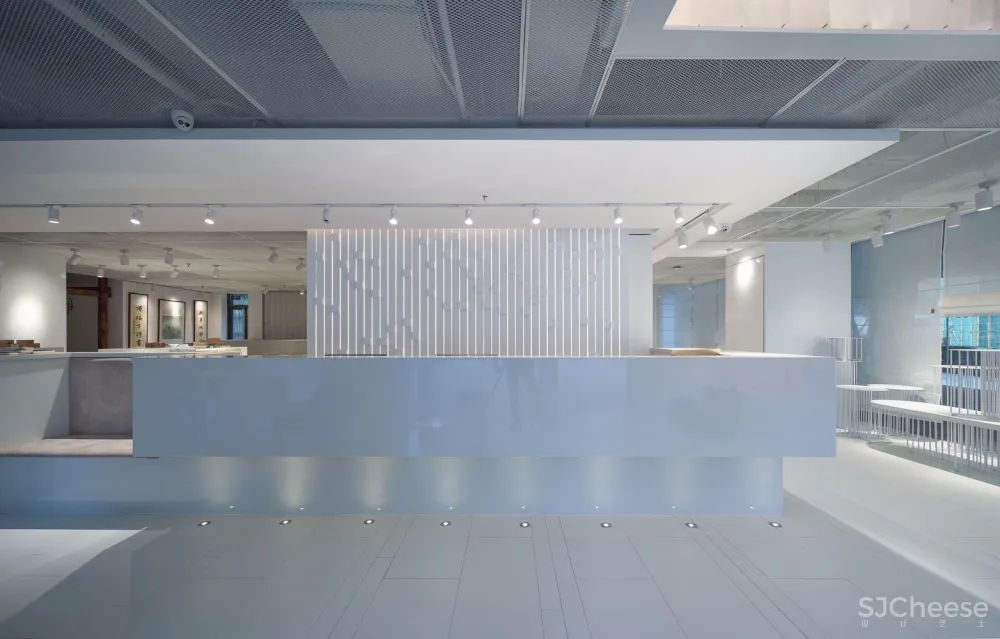 水木言设计:成都“白”止间书店 首