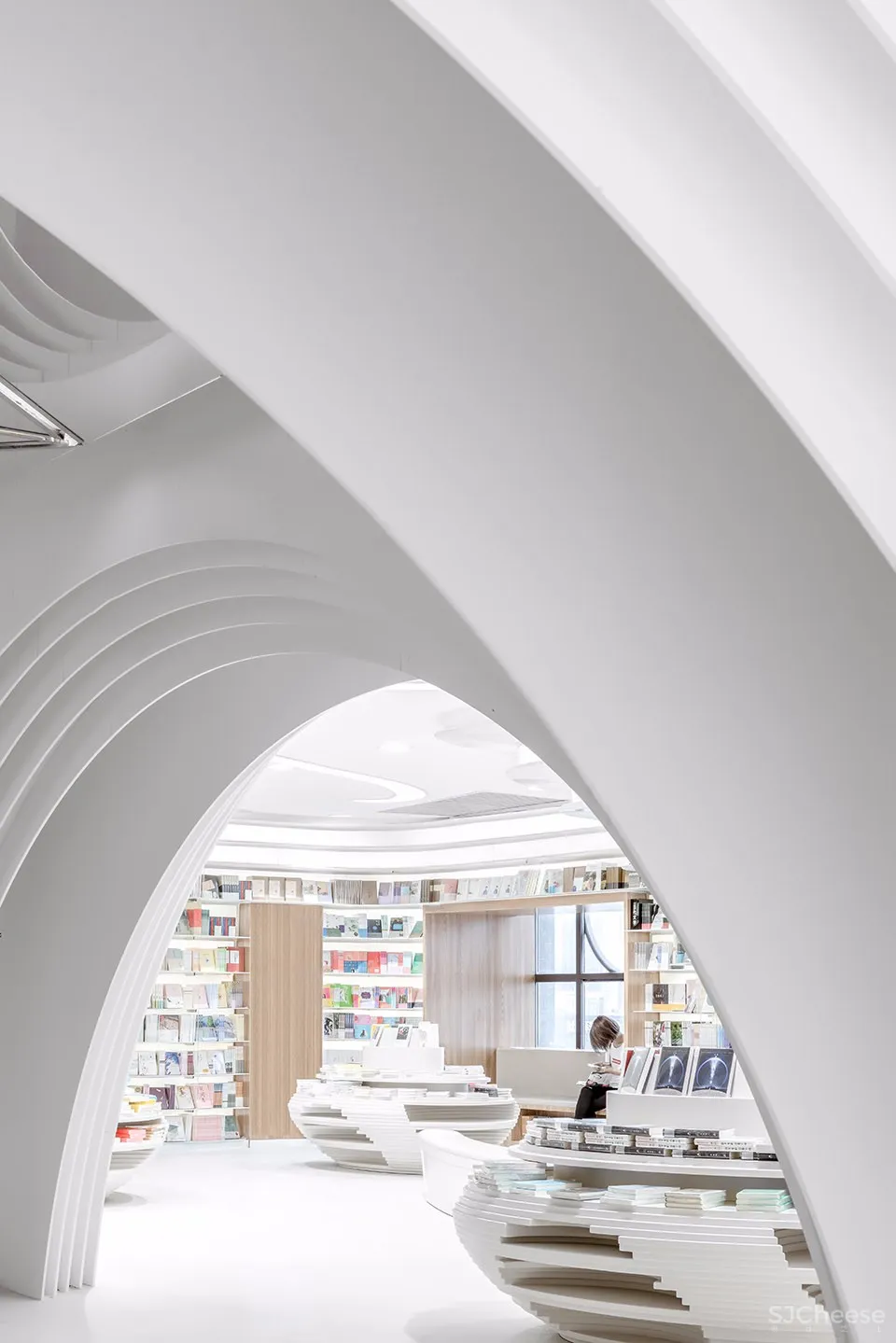 Wutopia Lab 俞挺新作： 西安钟书阁 - 云中天堂 首