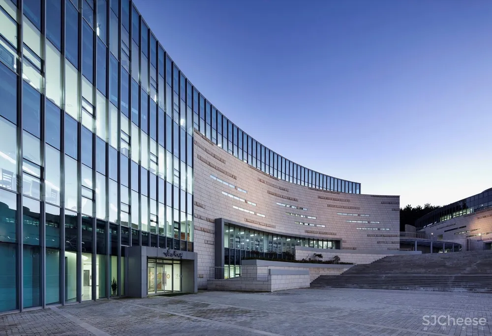 欢乐教堂 / The Beck Group