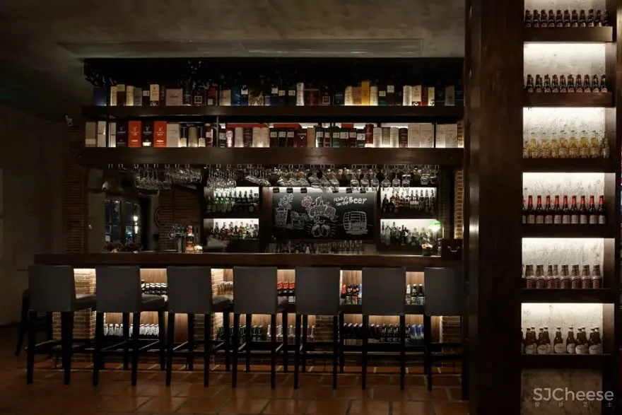 宁波老外滩花园酒吧 | 宁波市高得装饰设计有限公司