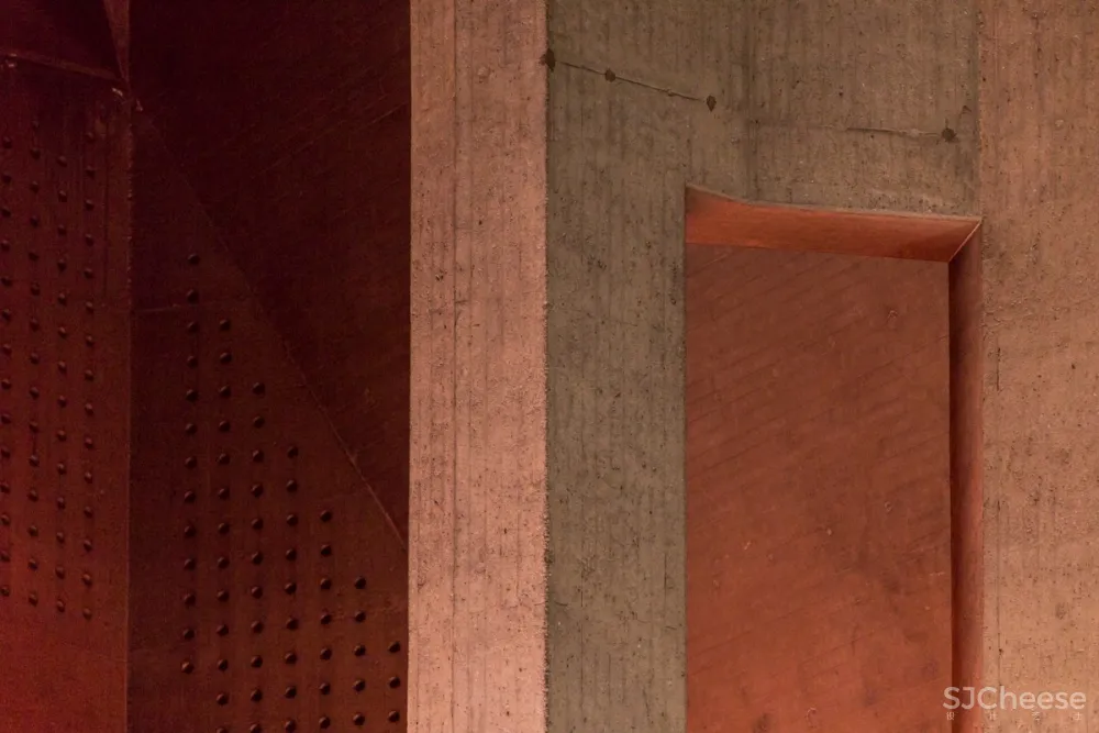 AD 经典:粗野主义代表作圣玛丽大教堂 / Gottfried Böhm