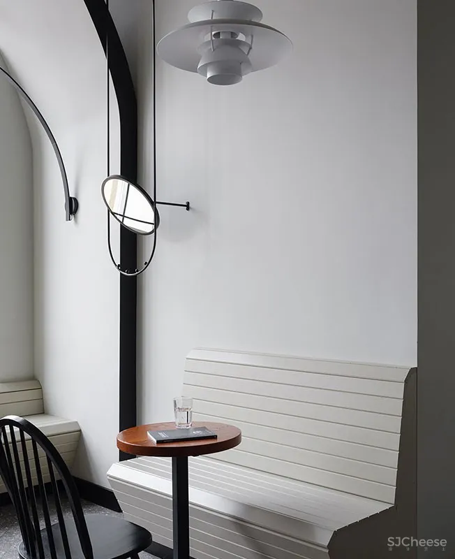 俄罗斯秋明拱门咖啡馆 | STUDIO LYNX