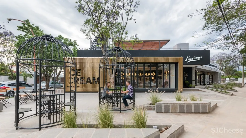 FERRO assoc:Lucciano’s冰淇淋旗舰店