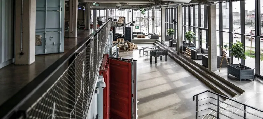 用集装箱造旅店,低预算打造创意空间