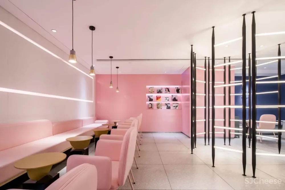 喜茶南京德基 PINK 店:Beautiful Chaos | 梅蘭工作室 首