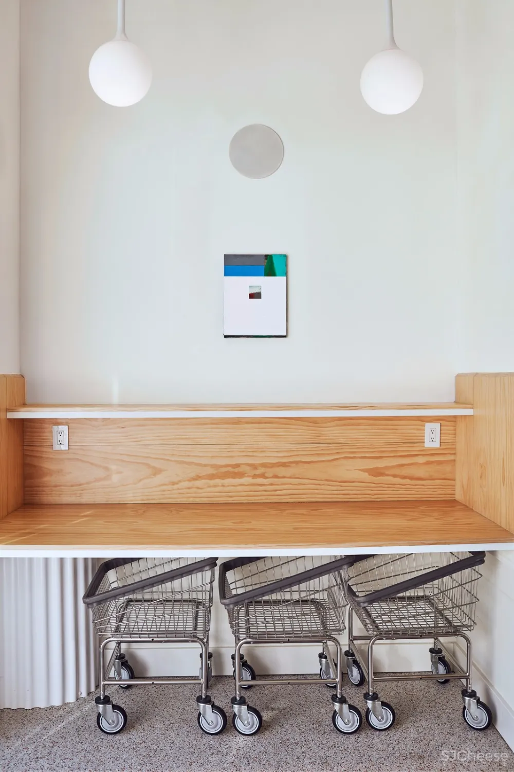 Corinna & Theresa Williams：Celsious餐厅自助洗衣店/咖啡馆 首