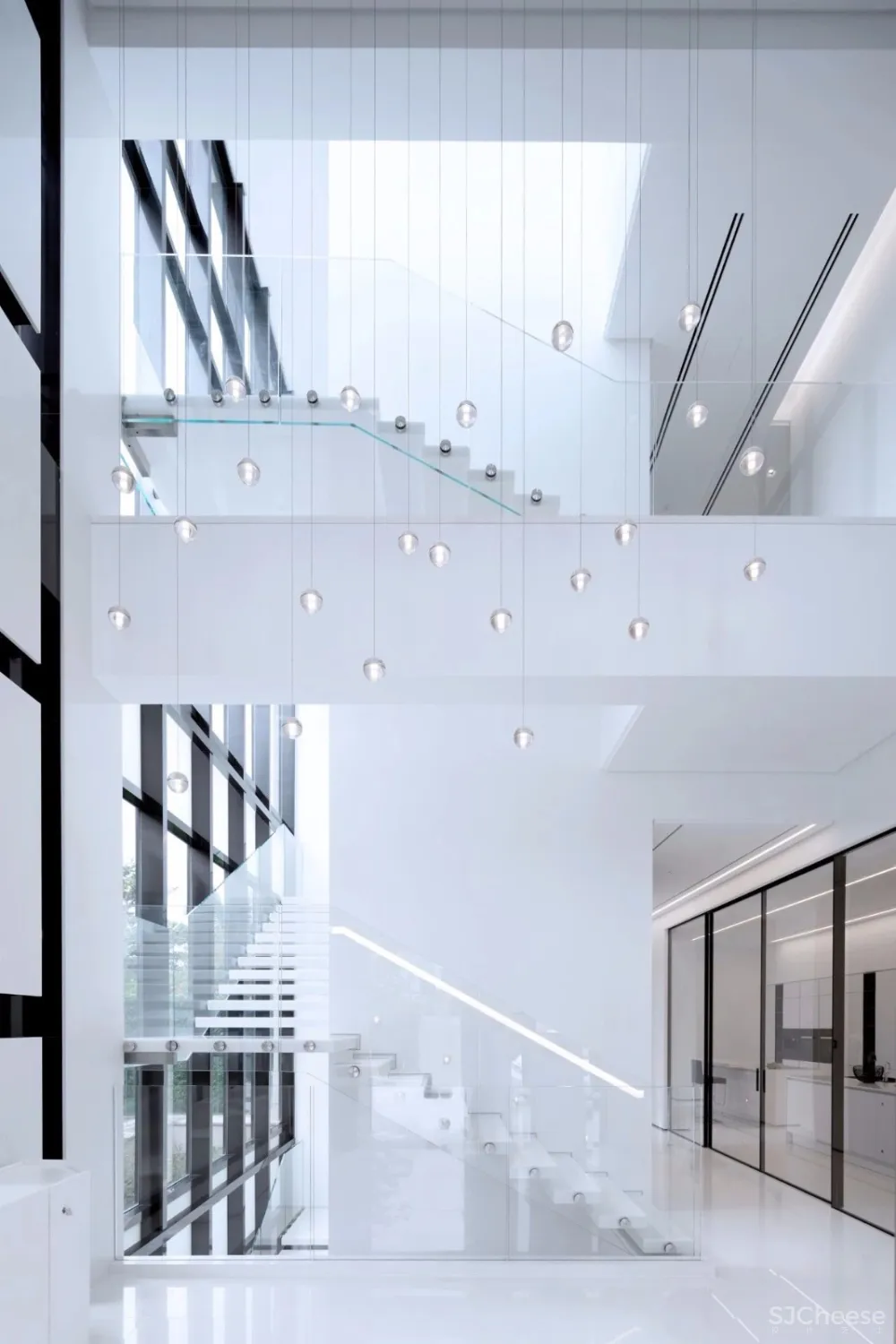 新作 | 1400m² 极简白顶级度假别墅，89年设计师惊艳演绎 首