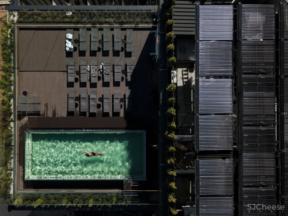 勒克斯公园酒店 / Arquitectos Aliados + PROMONTORIO